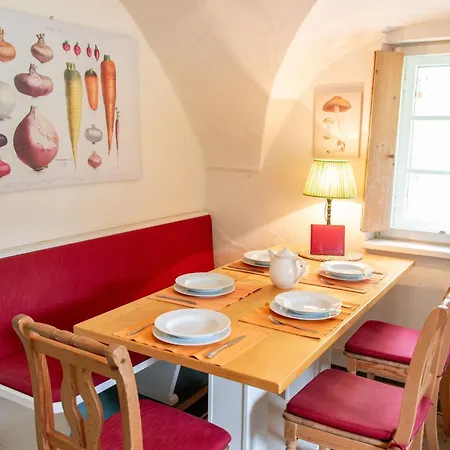 Ottmanach Schlosshof Apartment